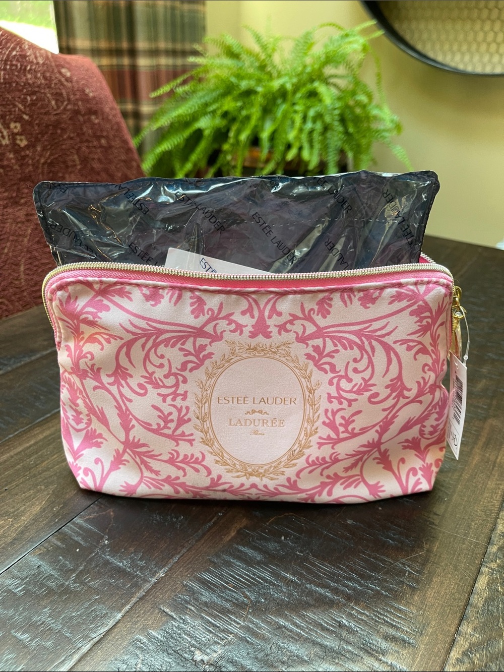 Estee Lauder Cosmetic Bag & Travel Size Samples - NTW - Picture 2 of 10
